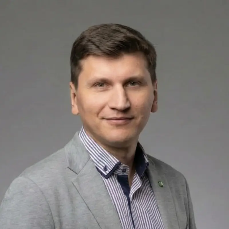 Михаил Буренков