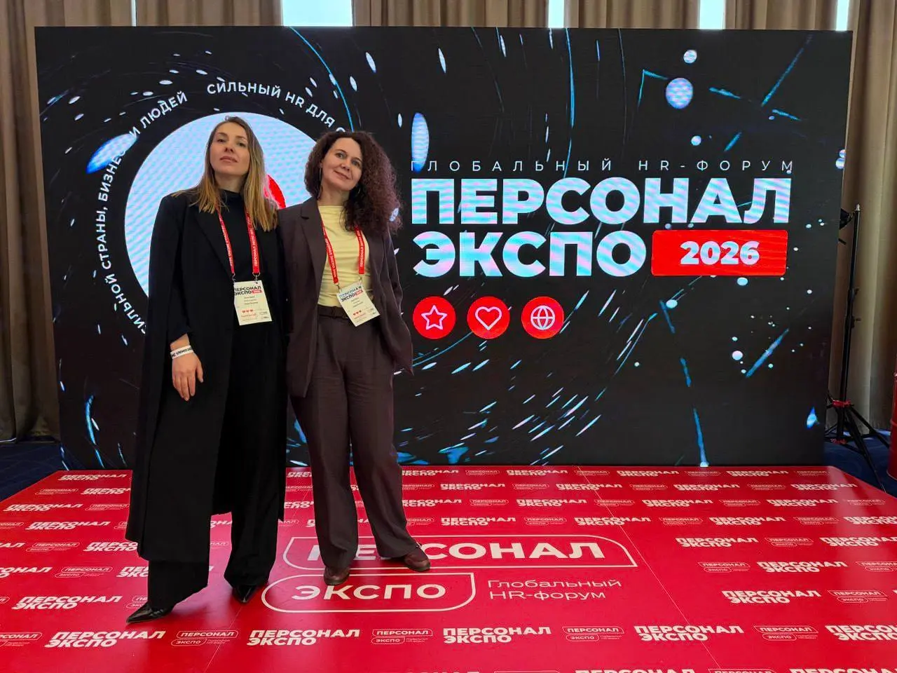🔥 Спасибо организаторам HR-форума «Персонал Экспо» за действительно масштабное и сильное событие!
Очень крутая атмосфера, насыщенная программа, много кейсов которые и вправду впечатляют, живое общение... | Сетка — социальная сеть от hh.ru