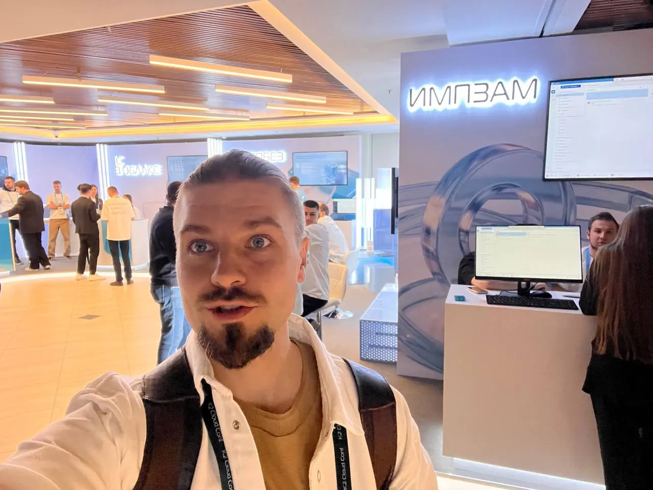 В прошлом году мы уже писали о K2 Cloud, а сегодня мы хотим поделиться свежими впечатлениями | Сетка — социальная сеть от hh.ru