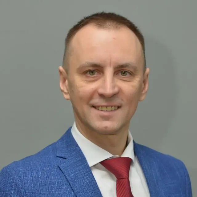 Артем Макарчук | Сетка — социальная сеть от hh.ru