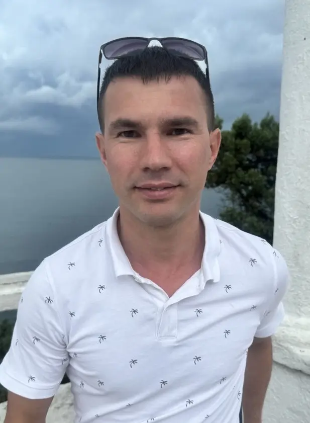 Николай Захаров
