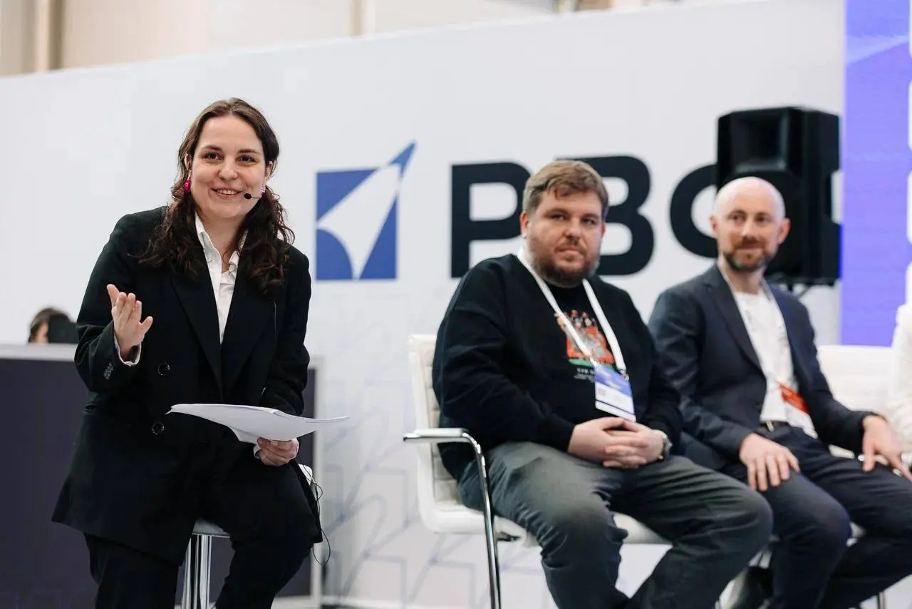 ❗️Startech на РВФ: главное
Российский Венчурный Форум — это одна из ключевых площадок, где встречаются стартапы, инвесторы и корпорации, чтобы вместе развивать рынок | Сетка — социальная сеть от hh.ru