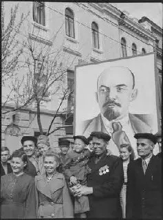 Сталино. 1 Мая 1952 год. | Сетка — социальная сеть от hh.ru