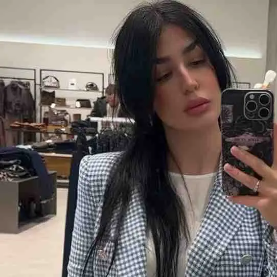 Изабелла Чшиева