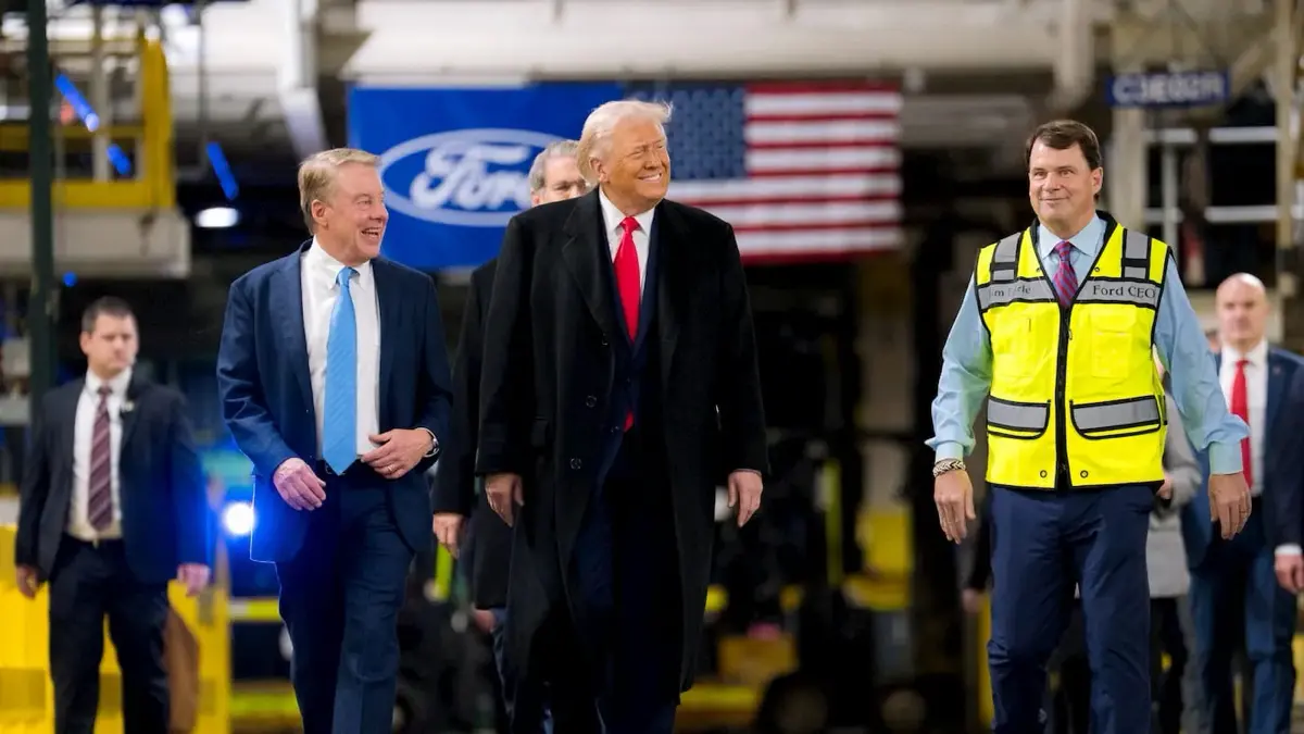 Генеральный директор Ford предупреждает о конкуренции китайских электромобилей:
Генеральный директор Ford выразил серьезную озабоченность по поводу растущей конкуренции китайских электромобилей (EV) н... | Сетка — социальная сеть от hh.ru