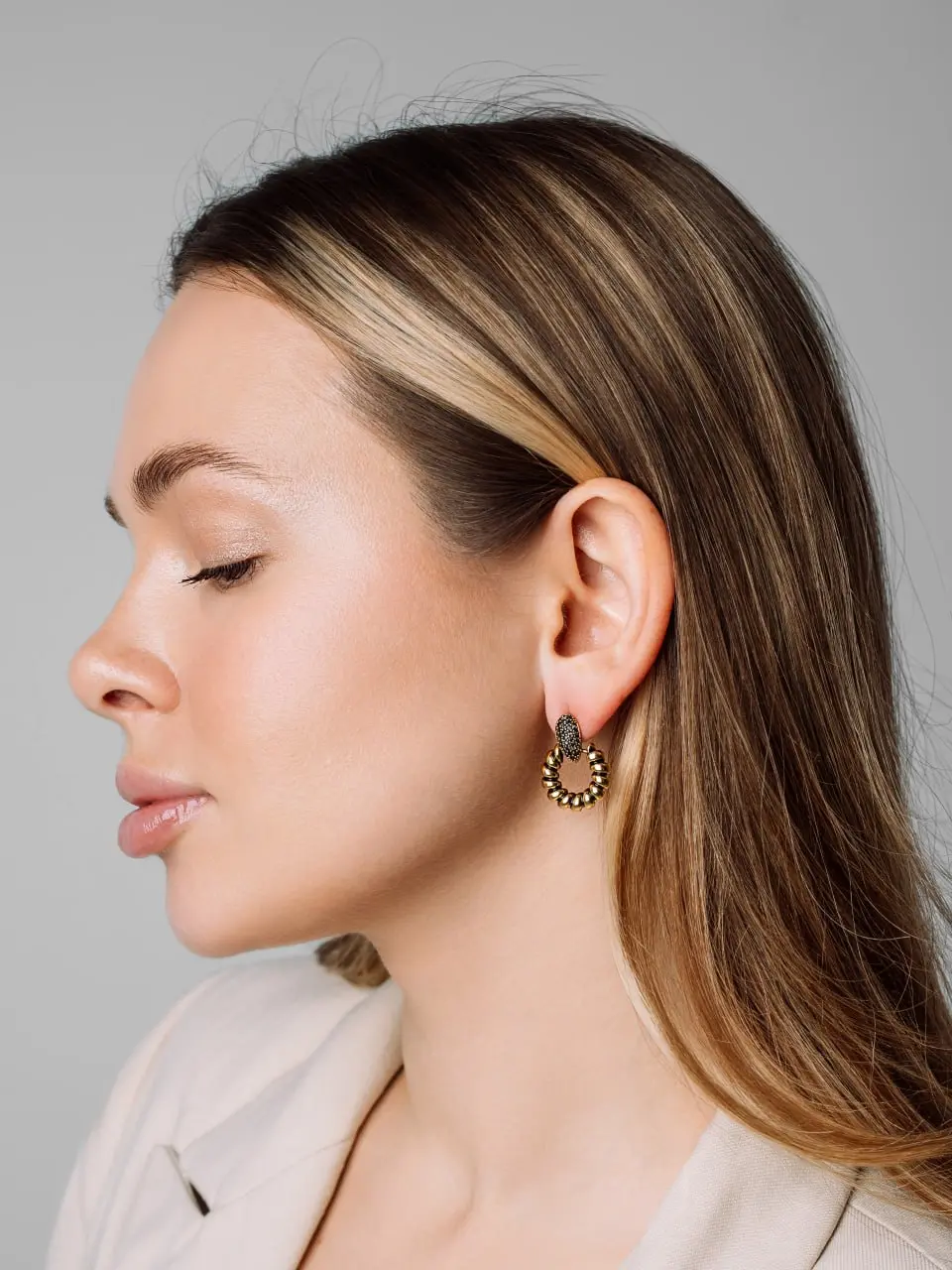 «Закупились в Китае по 50₽, а продаём за 2500₽ | Сетка — социальная сеть от hh.ru