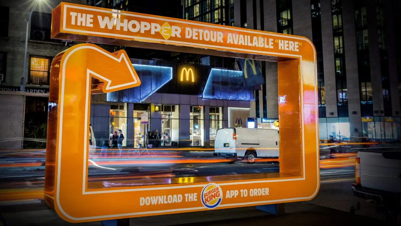 Как Burger King унизил McDonald’s его же дверями
В 2018 году Burger King сделал ход, который выглядит как чистое маркетинговое хулиганство | Сетка — социальная сеть от hh.ru