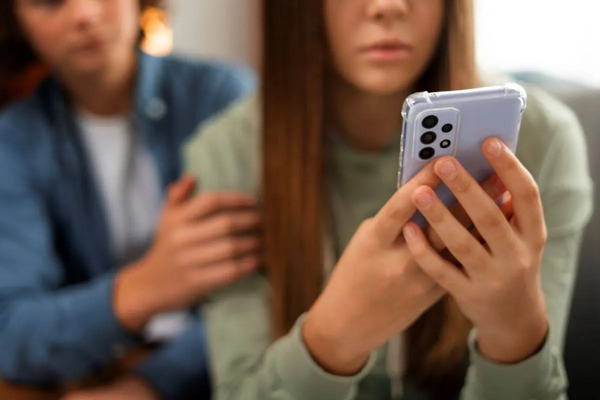 Эксперт рынка НТИ SafeNet («Сейфнет»), основатель компании «Интернет‑Розыск» Игорь Бедеров предупредил о новом этапе развития телефонного мошенничества: злоумышленники научились не только подделывать ... | Сетка — социальная сеть от hh.ru