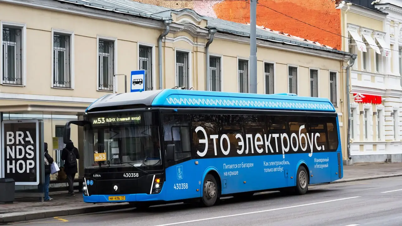 В Москве тестируют оплату проезда по биометрии в 18 электробусах на маршруте М53
«Мы приступили к поэтапному запуску оплаты проезда по биометрии в наземном транспорте | Сетка — социальная сеть от hh.ru