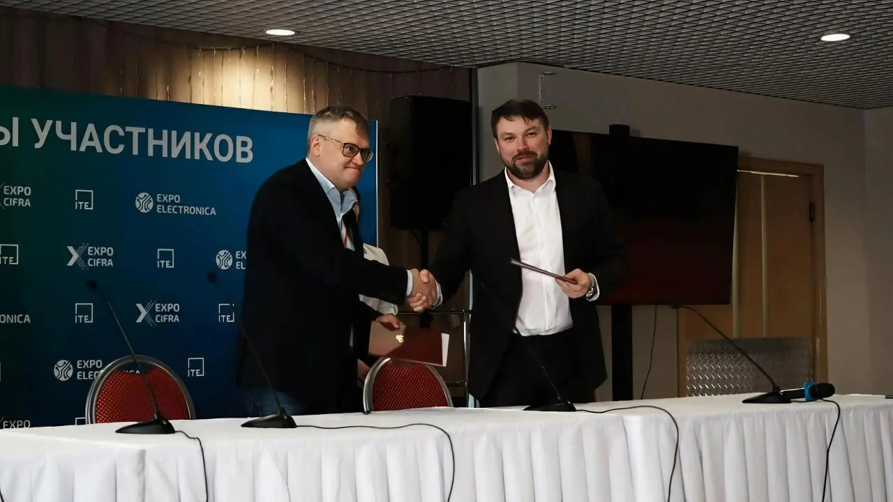 «Хи-Квадрат», разработчик платформы для разработки приложений и сложных бизнес-систем XSQUARE, стала партнером российской технологической компании «Трамплин Электроникс», создателя серверных процессор... | Сетка — социальная сеть от hh.ru