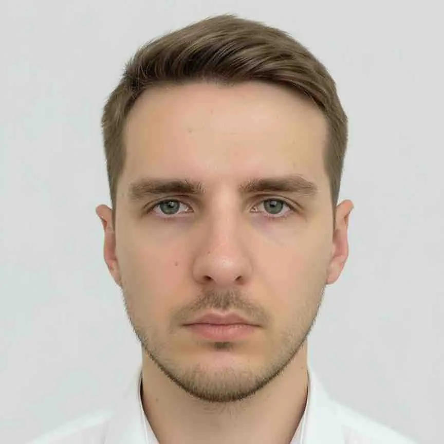 Роман Коробов