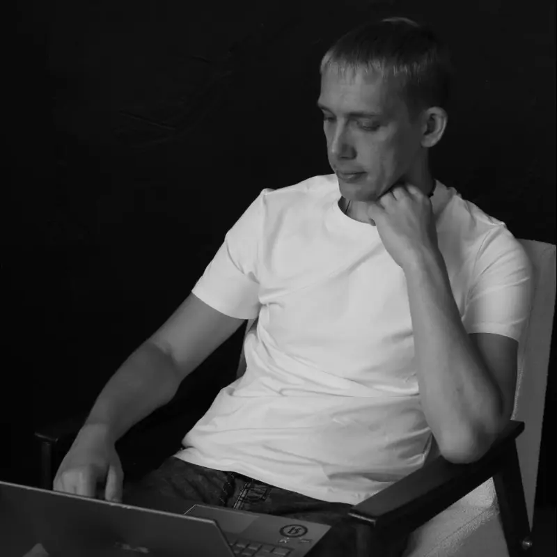 Сергей Параев