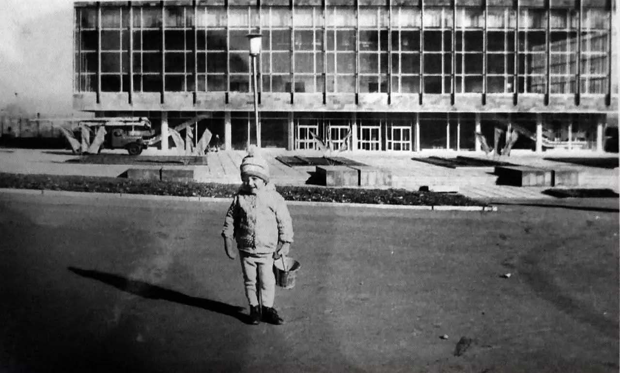 Донецк. Строится Дворец молодёжи Юность. 1975 год. | Сетка — социальная сеть от hh.ru