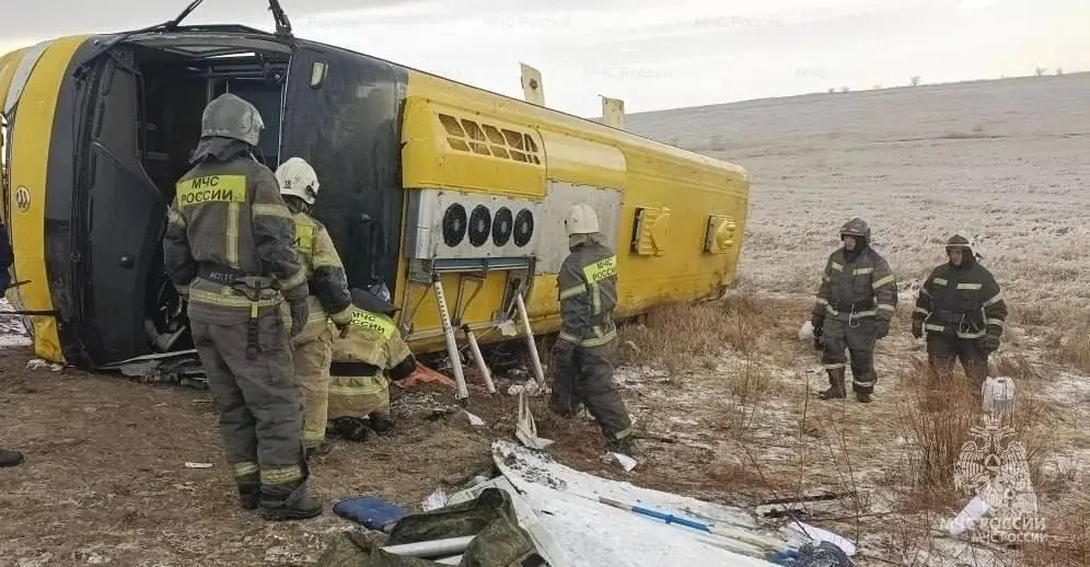 Автобус с иностранцами перевернулся в Забайкалье — водитель погиб, 11 человек получили травмы | Сетка — социальная сеть от hh.ru