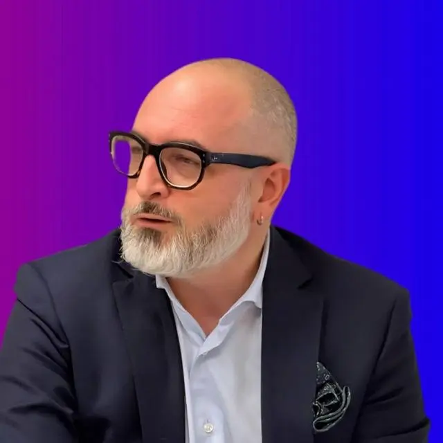 Итак, проект крутбл /брендинг медиа/ официально сообщает о закрытии своего канала в максе | Сетка — социальная сеть от hh.ru