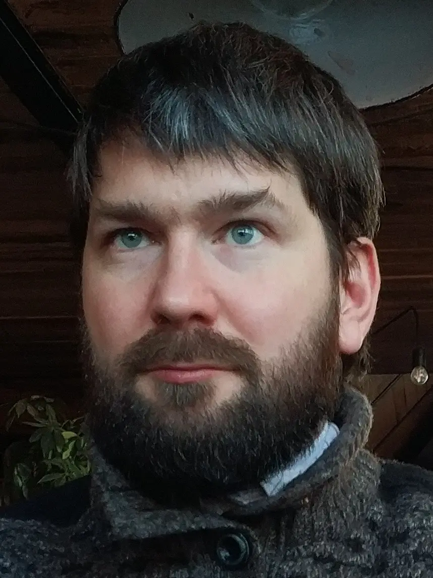 Денис Савенков