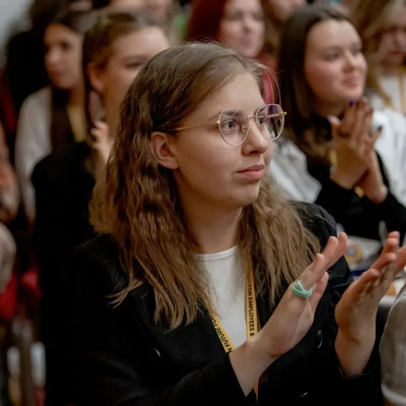 Ксения Трушова | Сетка — социальная сеть от hh.ru