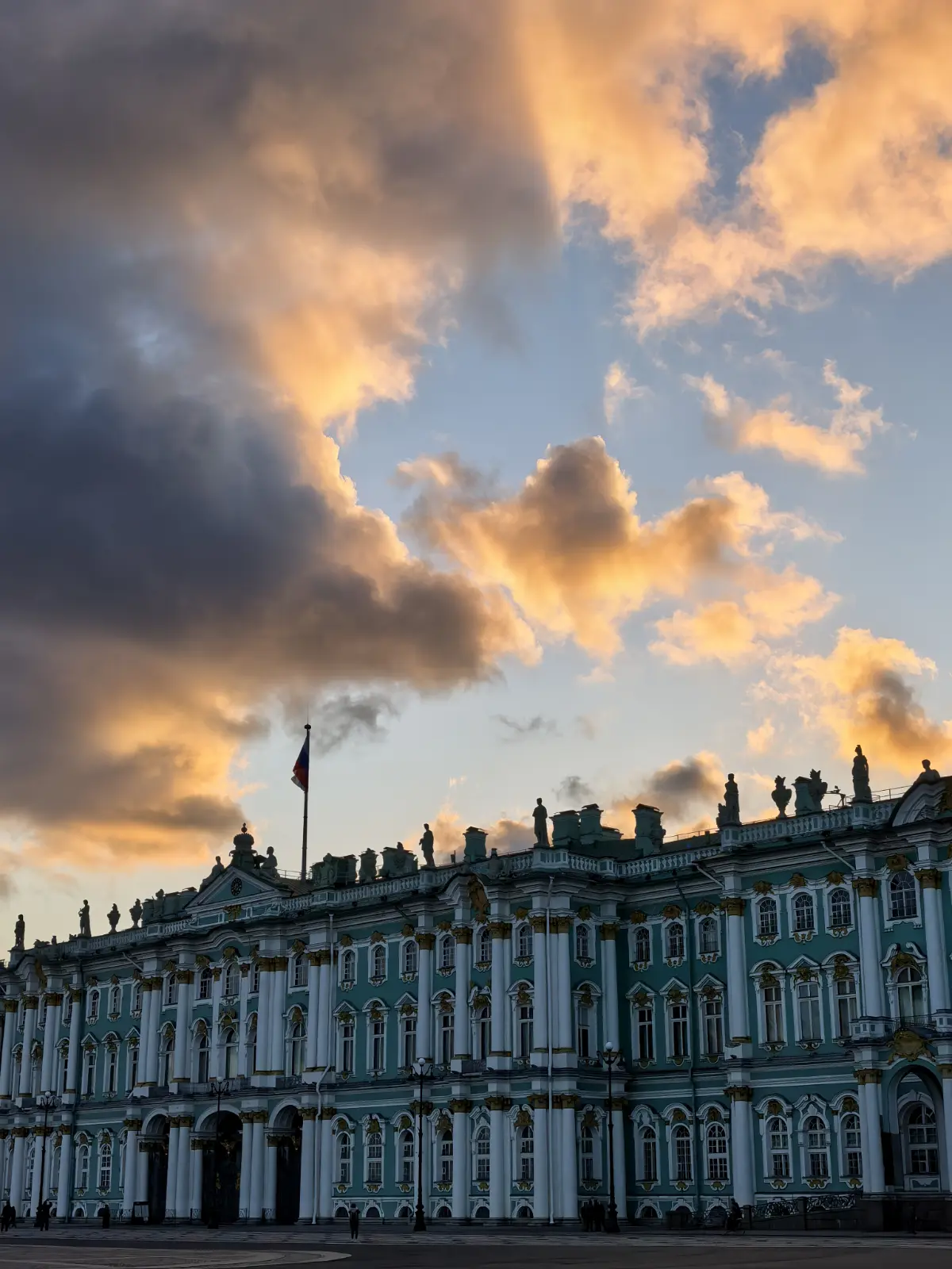 Апрельский Петербург | Сетка — социальная сеть от hh.ru