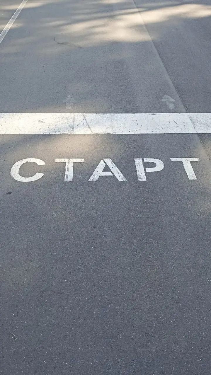 Сегодня стартует новый поток курса по КДП 🌿
И это как раз про те возможности, которые открываются, когда появляется база:
🔴 можно сменить сферу и зайти в кадровое направление;
🔴 можно вырасти внутри с... | Сетка — социальная сеть от hh.ru