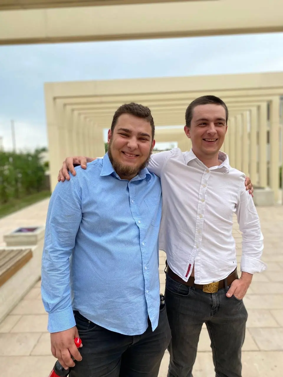 2⃣0⃣ апреля
День семьи, любого эгрегора и предков.
День выдался из тех, когда идеи выскакивают быстрее, чем успеваешь открыть блокнот | Сетка — социальная сеть от hh.ru