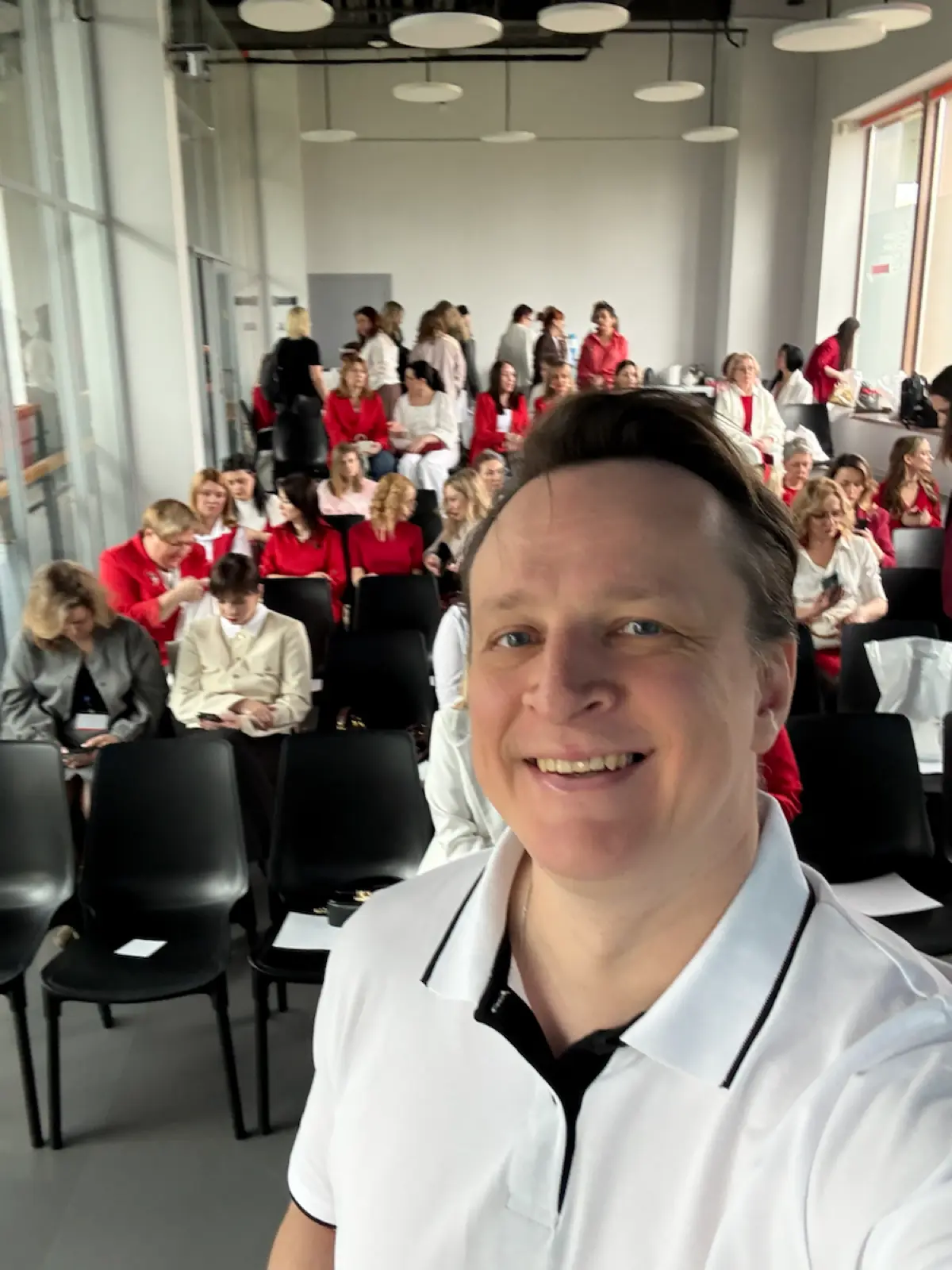 ИИ уже отнимает у вас время или наоборот — вы всё ещё боитес | Сетка — социальная сеть от hh.ru