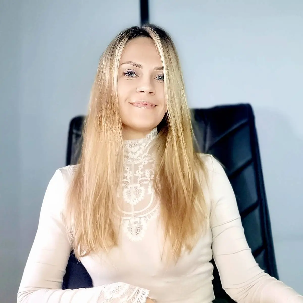 Анна Максимова
