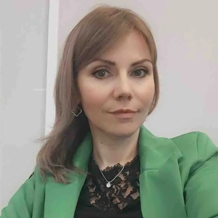 Елена Конькова