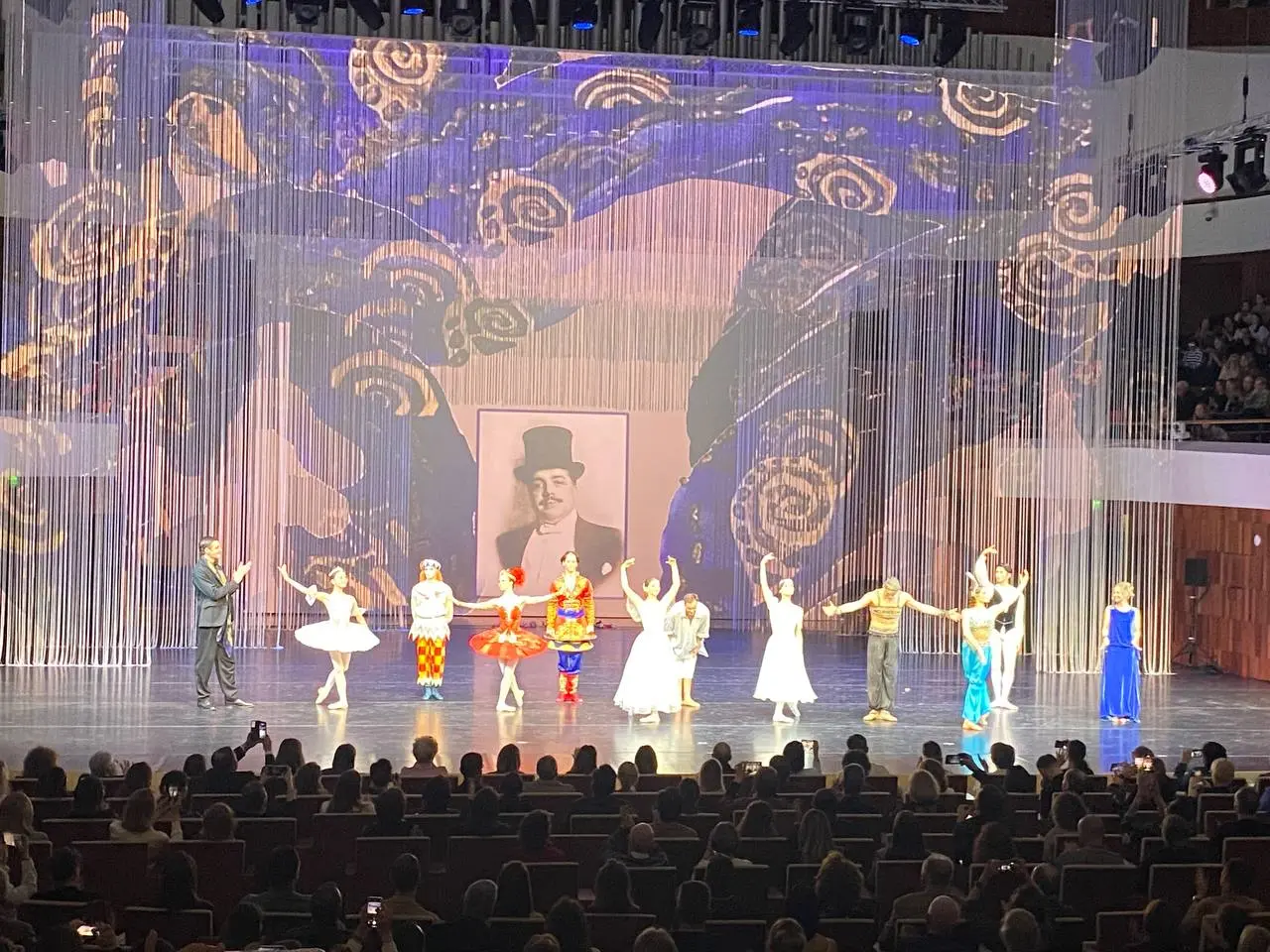 Доброго вам, дорогие друзья 🌷
Мне посчастливилось ко дню рождения дочери приобрести билеты в концертный зал «Зарядье» на Гала представление Прим Российского балета «Приношение Дягилеву»
От эстетическо... | Сетка — социальная сеть от hh.ru