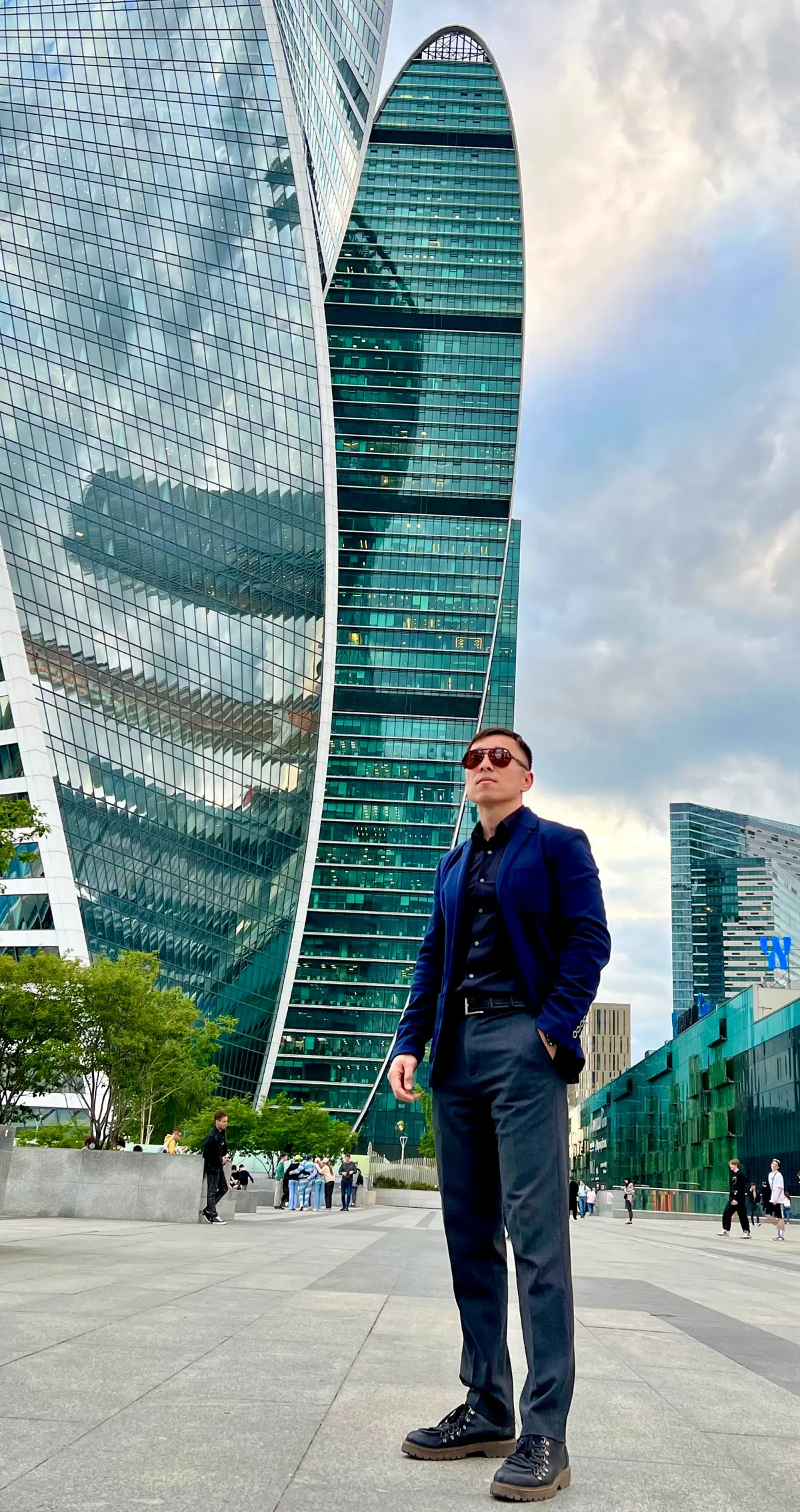 ВТБ - Главный архитектор, Управление надежности
Фокус: архитектура высокой надежности для критичных банковских сервисов и систем | Сетка — социальная сеть от hh.ru