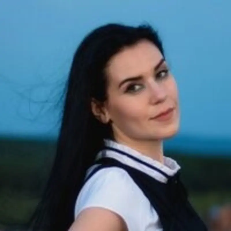 Яна Хаустова
