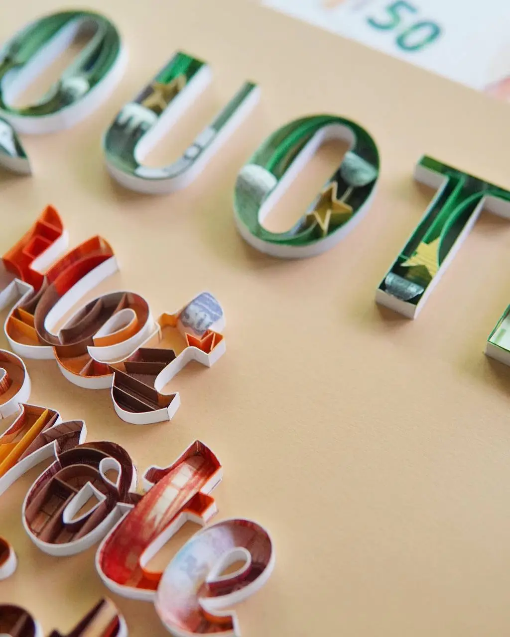 Иногда леттеринг может стать самой идеей. Вот как раз такой проект — Quote Magazine Cover от Sabeena Karnik.
Здесь тема номера — деньги | Сетка — социальная сеть от hh.ru