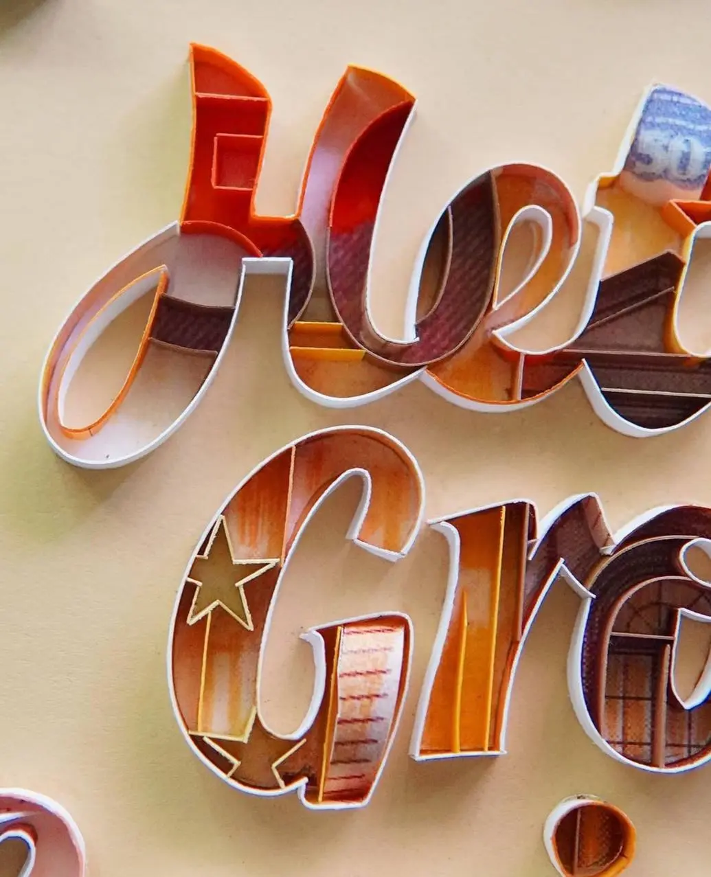 Иногда леттеринг может стать самой идеей. Вот как раз такой проект — Quote Magazine Cover от Sabeena Karnik.
Здесь тема номера — деньги | Сетка — социальная сеть от hh.ru