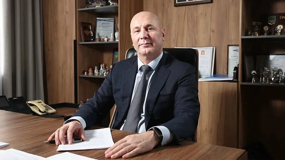 Часть заданий по ЕГЭ (задания с кратким ответом) полностью обрабатывается компьютером, оценки выставляются автоматически
Об этом в интервью Ведомостям рассказал глава Рособрнадзора Анзор Музаев, добав... | Сетка — социальная сеть от hh.ru