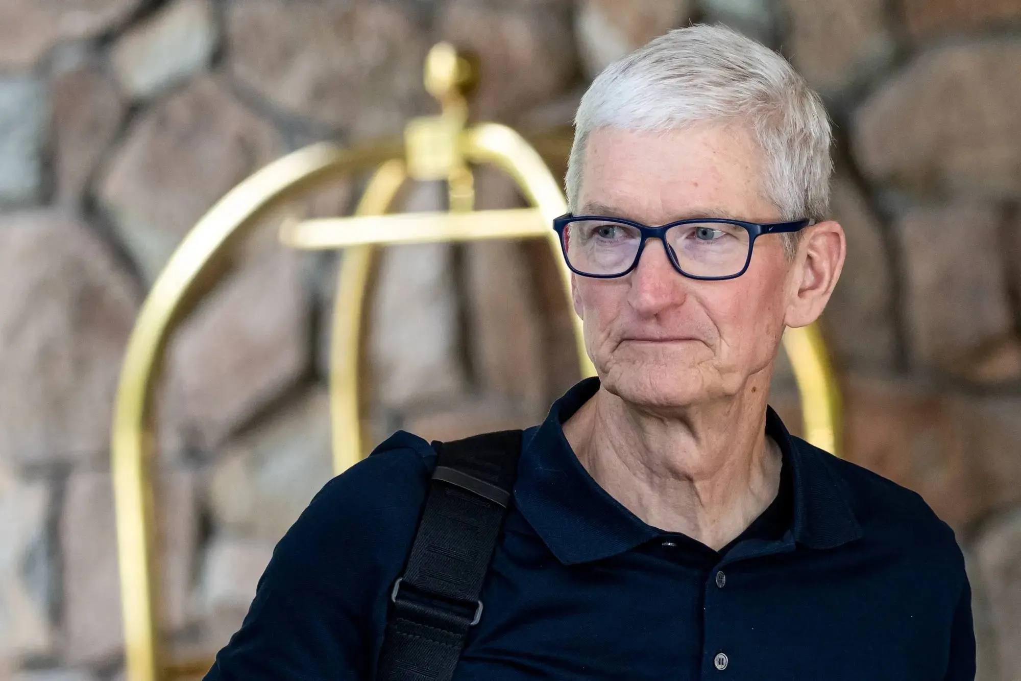 ⚡️ Тим Кук покидает должность CEO Apple после 15 лет. С 1 сентября его место займёт Джон Тернус, вице-президент компании. | Сетка — социальная сеть от hh.ru
