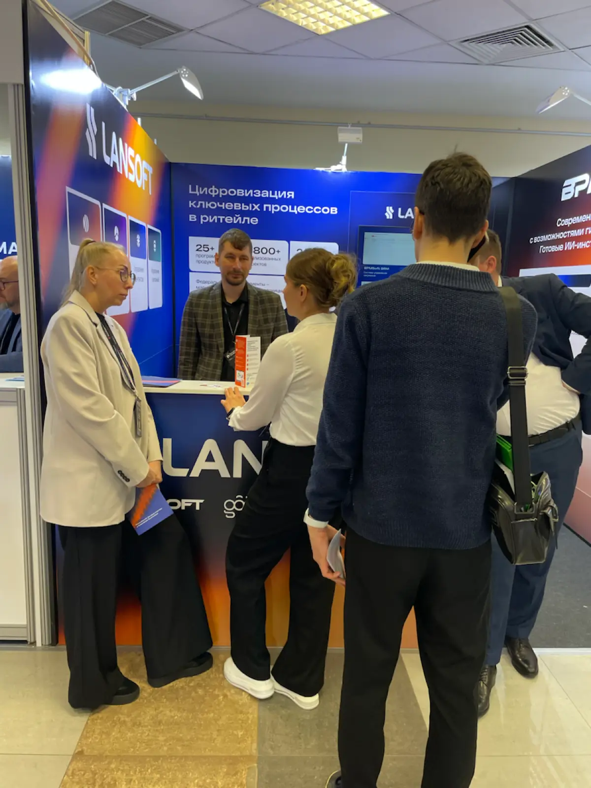 Фотокарточки с первого дня Ритейл ТЕХ Экспо (Retail TECH Expo) 2026
Пока только фото, впечатления чуть позже, впереди еще два дня) | Сетка — социальная сеть от hh.ru