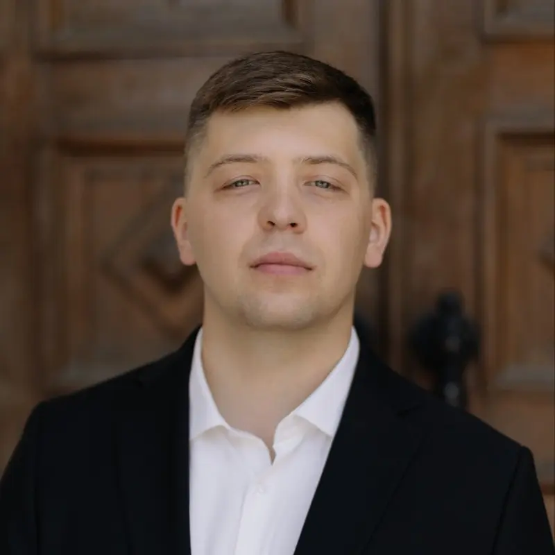 Илья Семоусов