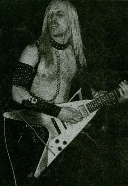 22 апреля 1961 года родился Джеффри Данн, известный как Мантас 🎸♉
Гитарист, композитор и один из основателей легендарной группы Venom (1979) | Сетка — социальная сеть от hh.ru