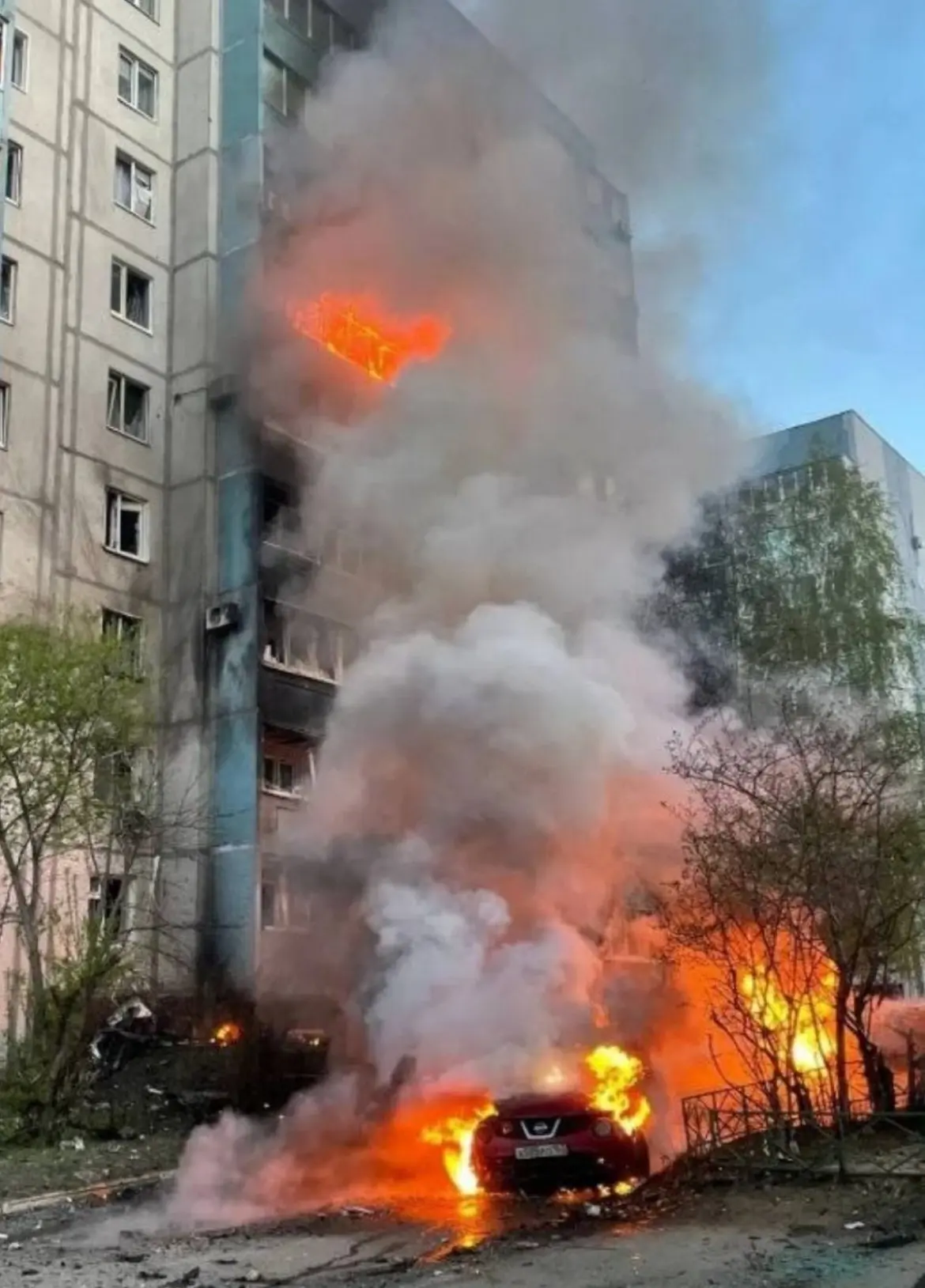 ВСУ атаковали жилые дома в Сызрани
Пострадало 11 человек | Сетка — социальная сеть от hh.ru