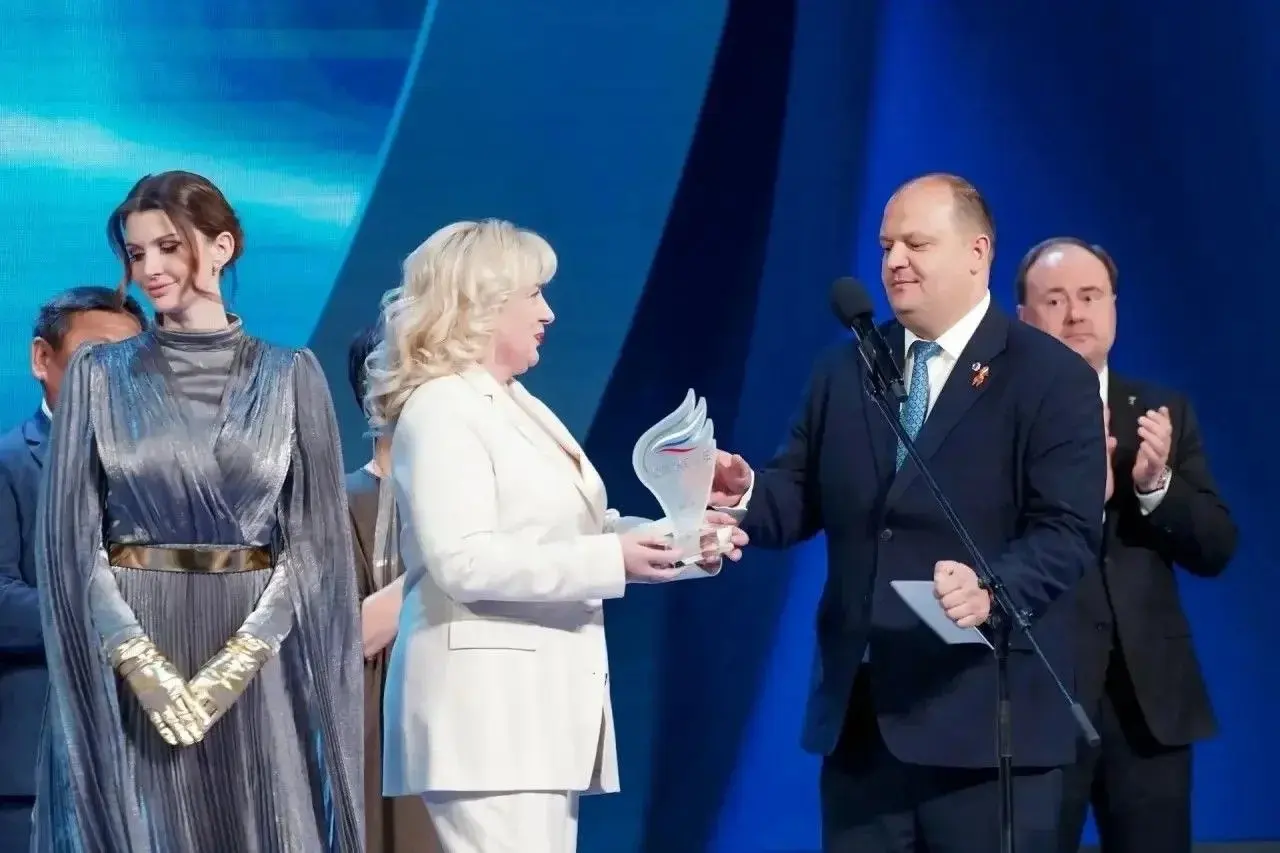 🏅Ставропольский проект стал одним из победителей премии «Служение»
«Мемориум» из Железноводска отметили в номинации «Великое наследие для будущих поколений» | Сетка — социальная сеть от hh.ru