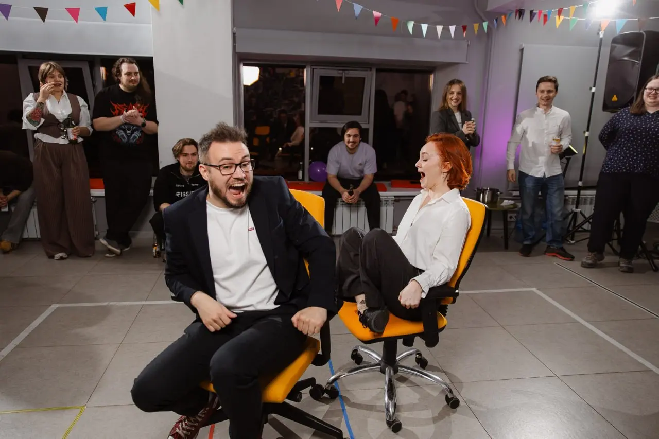 Raft — 4 года 🥳
Лучший способ отпраздновать День Рождения - собраться всем вместе. Поговорить не в рабочем чате, а вживую | Сетка — социальная сеть от hh.ru