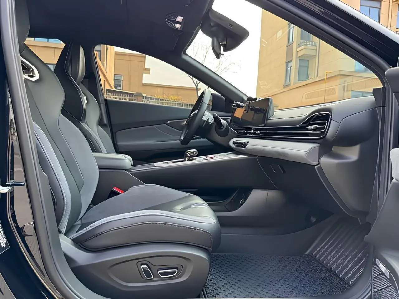 GAC Trumpchi Empow R MAX
2024 г. / 7 тыс. км
Бензин 2.0 л. 265 л.с.
АКПП
0–100 км/ч — 5 | Сетка — социальная сеть от hh.ru