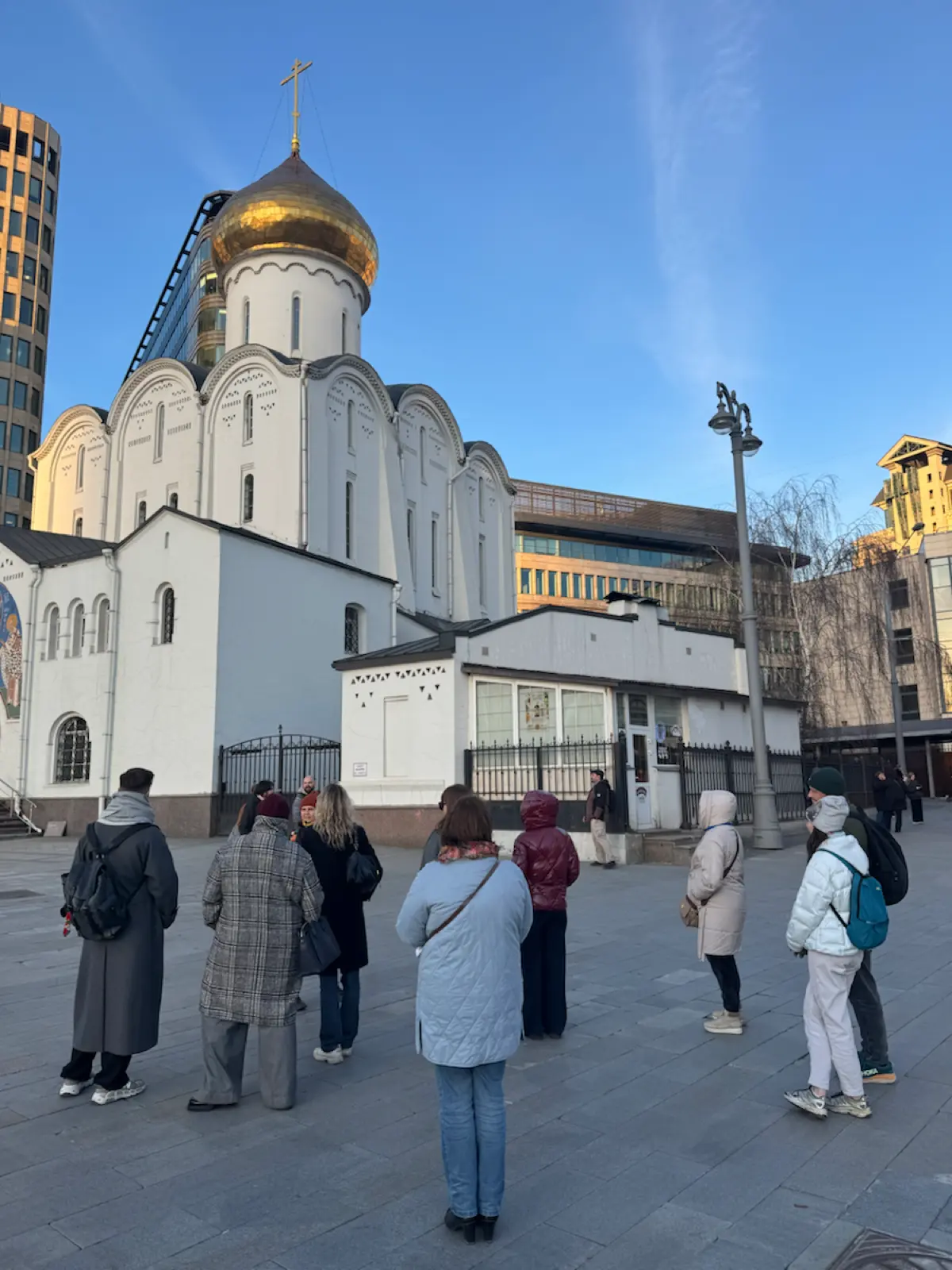 Вчера вечером открыли новый сезон корпоративных экскурсий по Москве. Уже третий год гуляем после работы с коллегами из Туризм | Сетка — социальная сеть от hh.ru