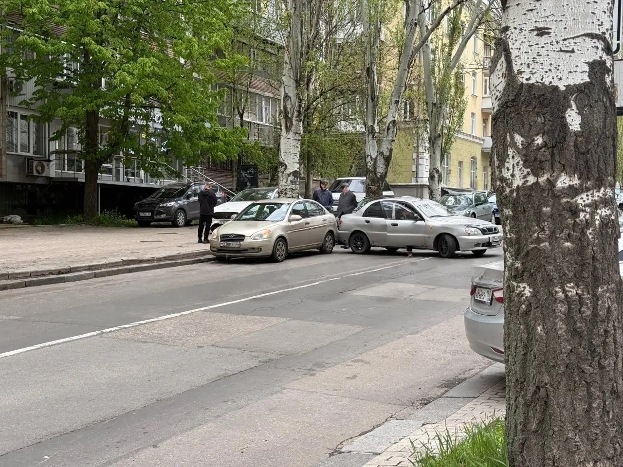 ДТП на проспекте Гурова в Донецке
Проезд затруднен. | Сетка — социальная сеть от hh.ru