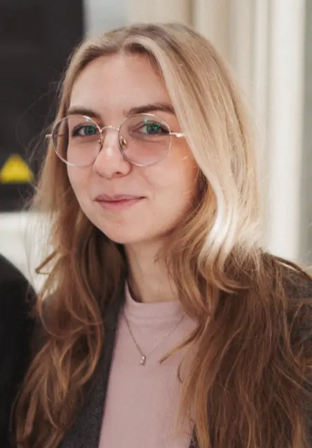 Полина Кавалер