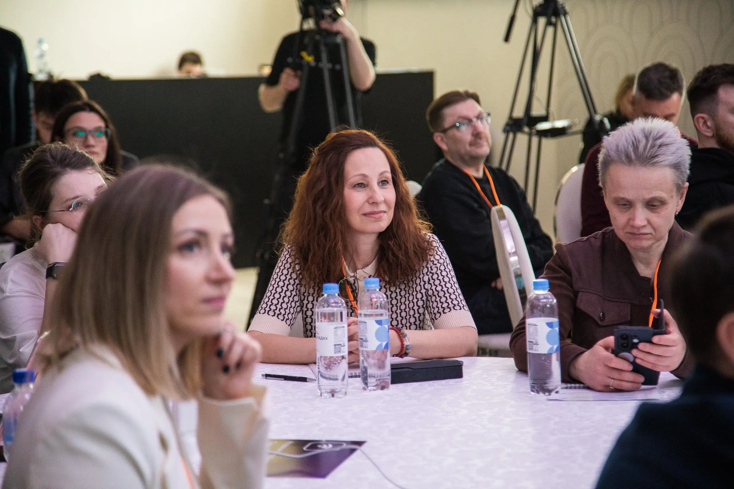 Брендинг до последней капли
На Product Focus Club 2026 наши партнеры, команда BrandWater позаботилась, чтобы у участников конференции был доступ весь день к чистой воде в брендированных бутылочках в с... | Сетка — социальная сеть от hh.ru