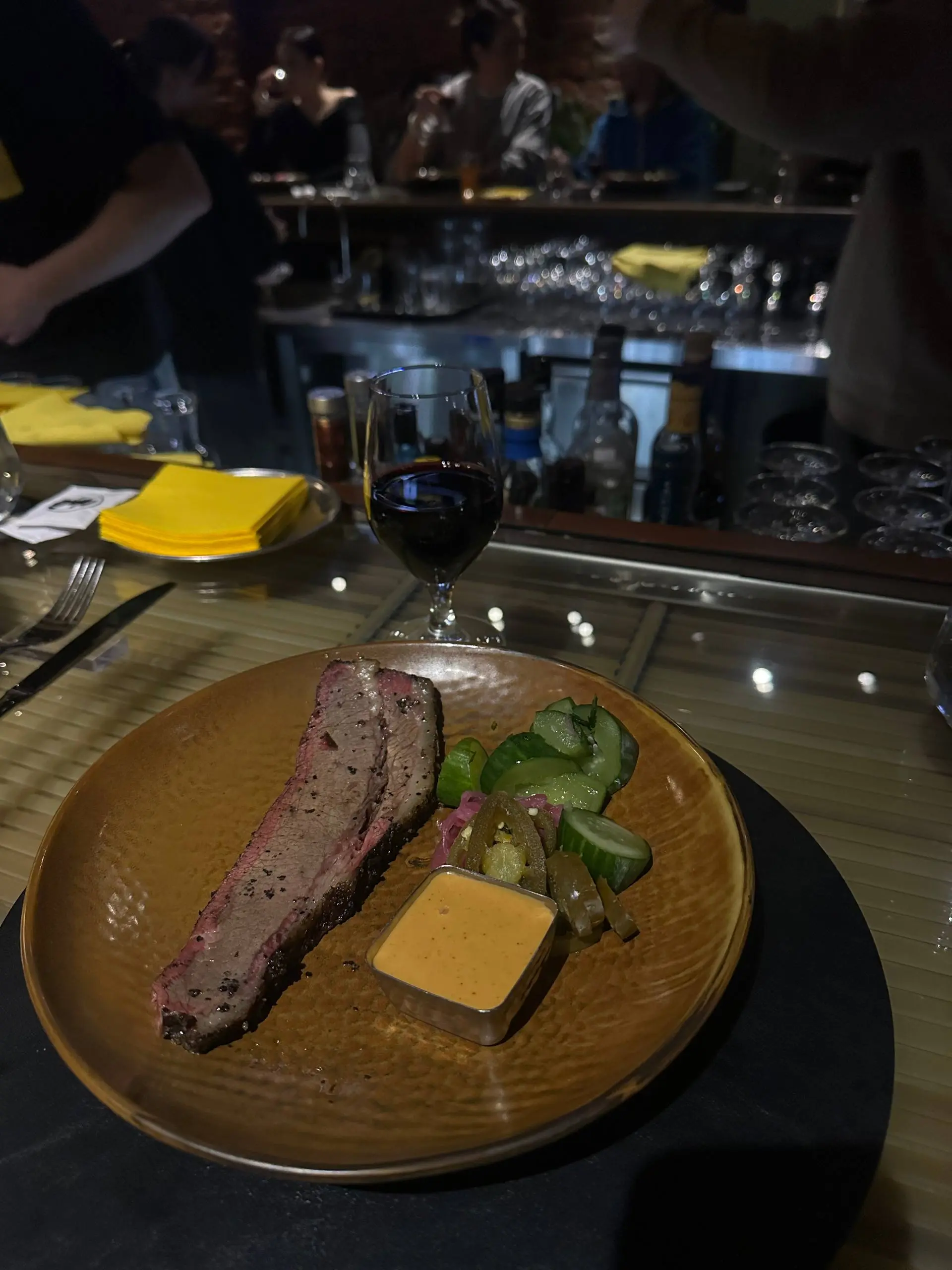 Оказался на ужине от Chuck family.
Собственно, что я могу сказать, вкусно 🤤 | Сетка — социальная сеть от hh.ru