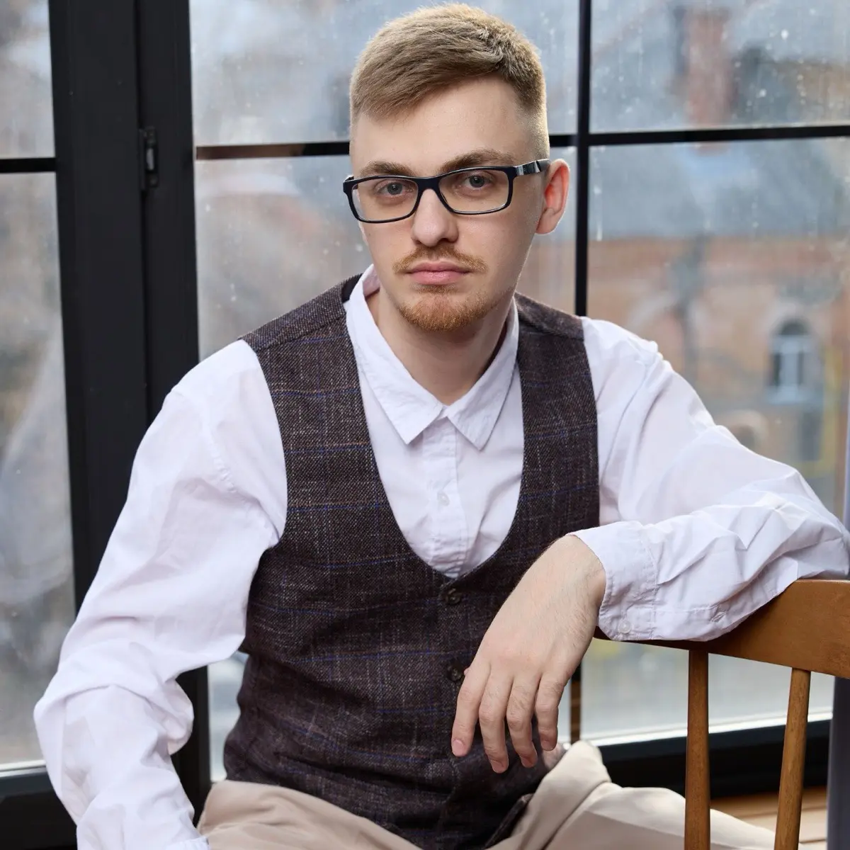 Андрей Ив
