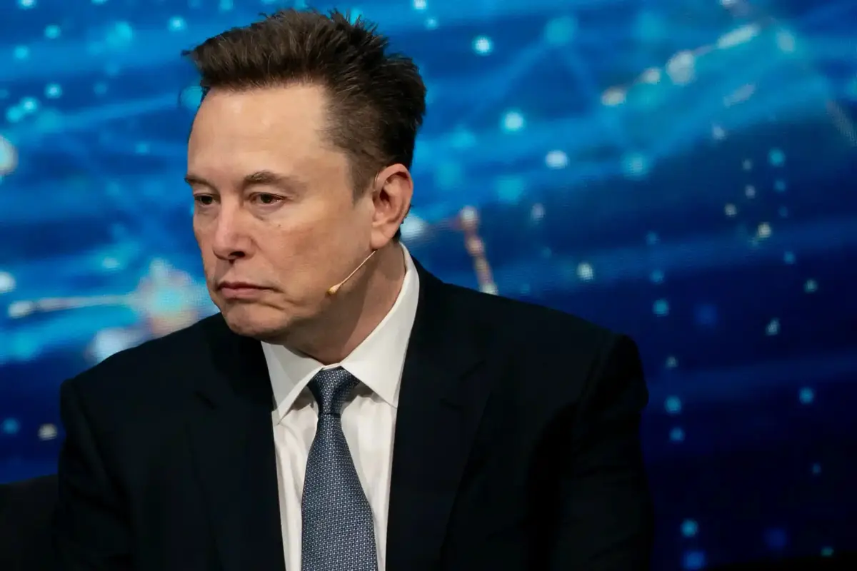 SpaceX и Cursor рассматривают возможность стратегического партнерства с Mistral:
SpaceX и Cursor недавно обсудили потенциальное партнерство с Mistral, направленное на усиление их конкурентных преимуще... | Сетка — социальная сеть от hh.ru