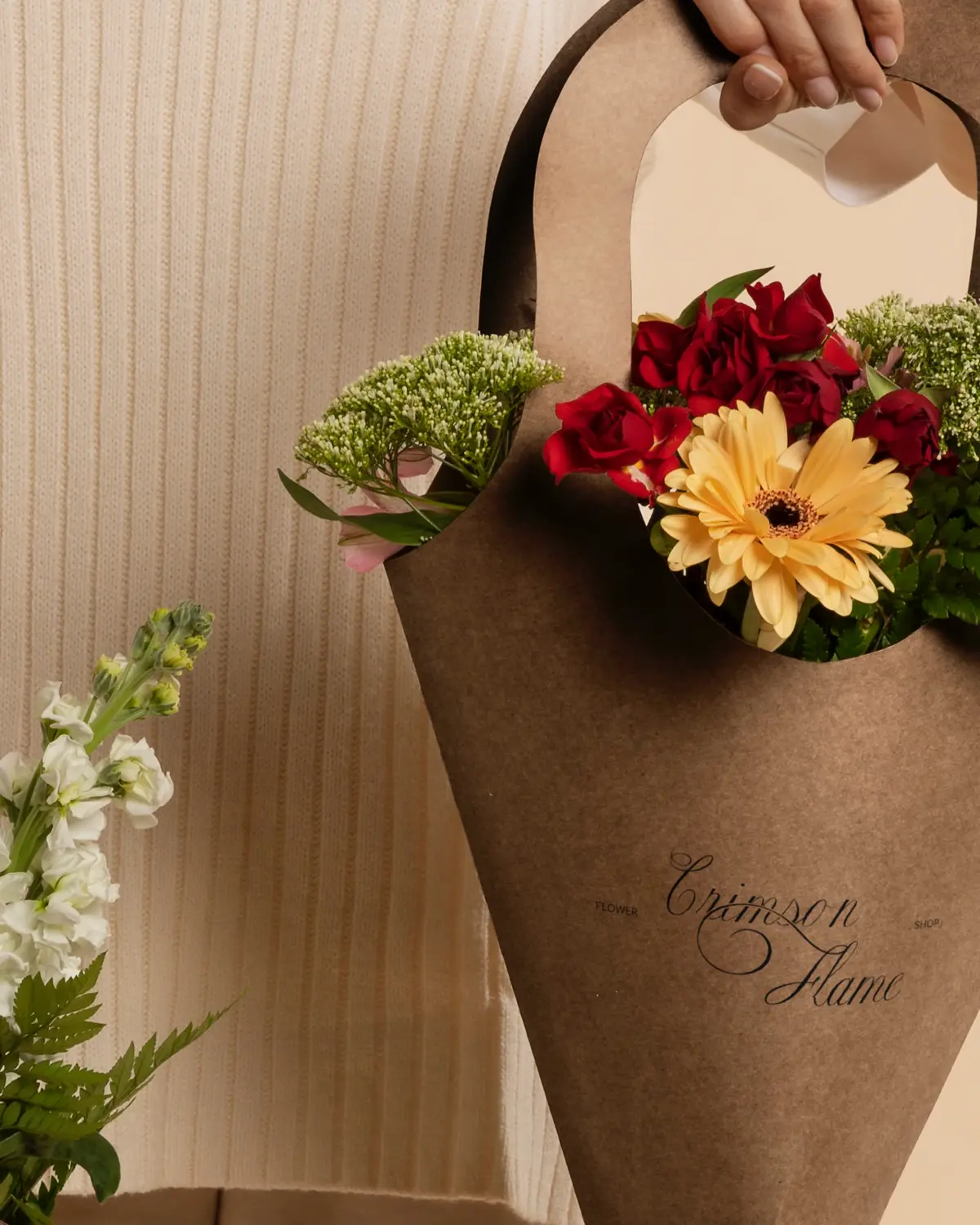 Logo for flower shop 💛 | Сетка — социальная сеть от hh.ru