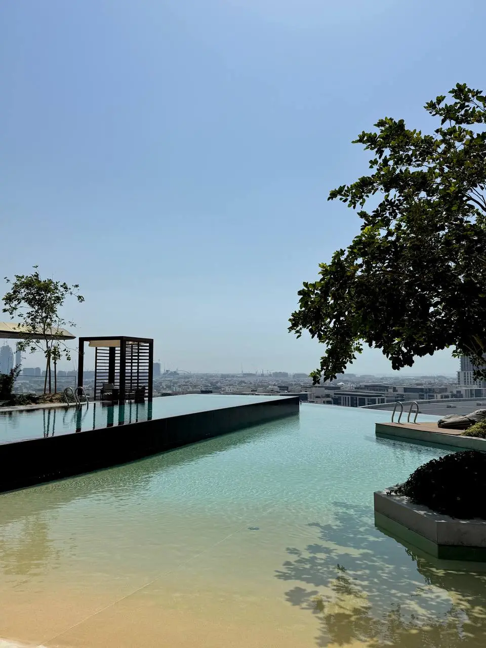 Costa Nova в Mandarin Oriental Downtown, Dubai
Португальская керамика в интерьере одного из самых эстетичных новых отелей Дубая ✨
Roomers — официальный представитель Costa Nova в России, странах СНГ и... | Сетка — социальная сеть от hh.ru